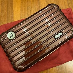 Rimowa Toiletries Bag in Burgundy NEW